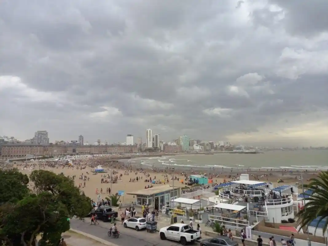 Mar del Plata con nubosidad e inestabilidad en Carnaval, aunque el sábado se perfila como el día más favorable.