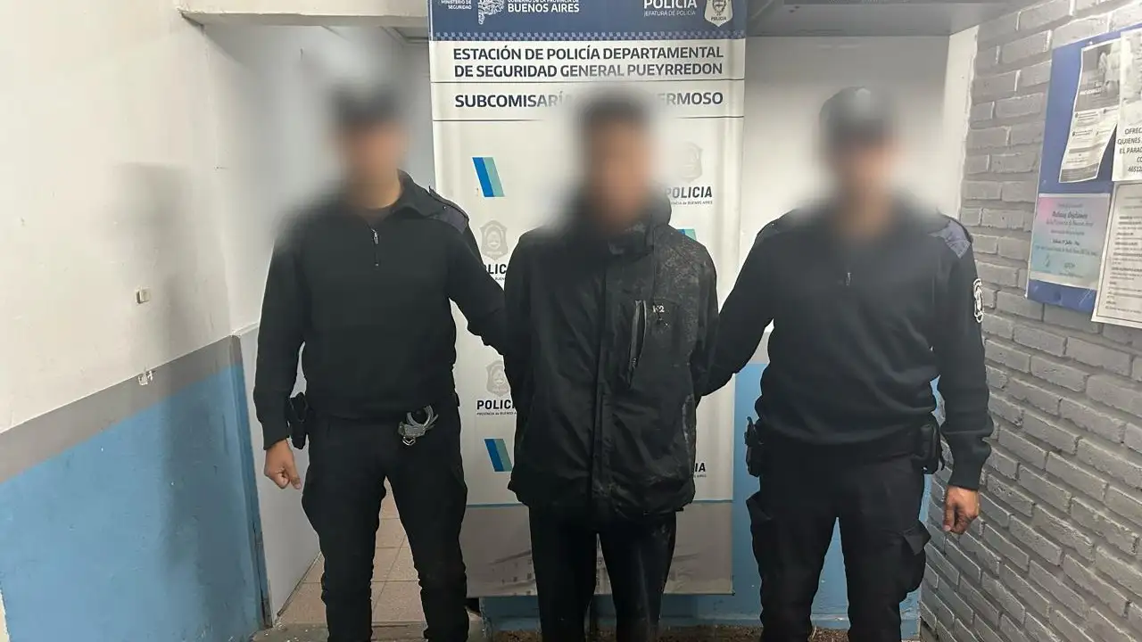 Intentó robar una cortadora de pasto y un alargue de una vivienda