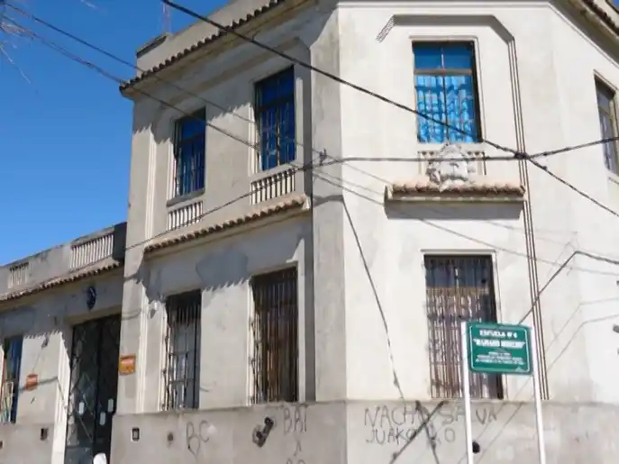 Cambiará a su hijo de 9 años de escuela por agresiones constantes