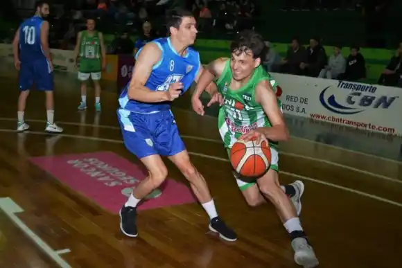 Triunfos de los sunchalenses en el arranque de la semis del Oficial en Básquet