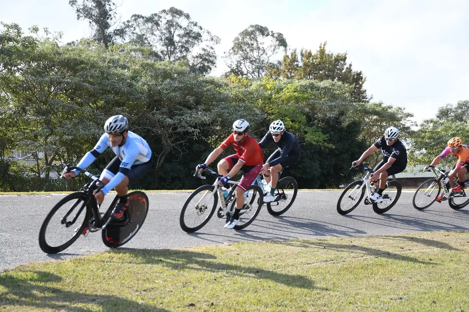 El ciclismo brilló el 25 de Mayo en el circuito Juan Carlos Haedo
