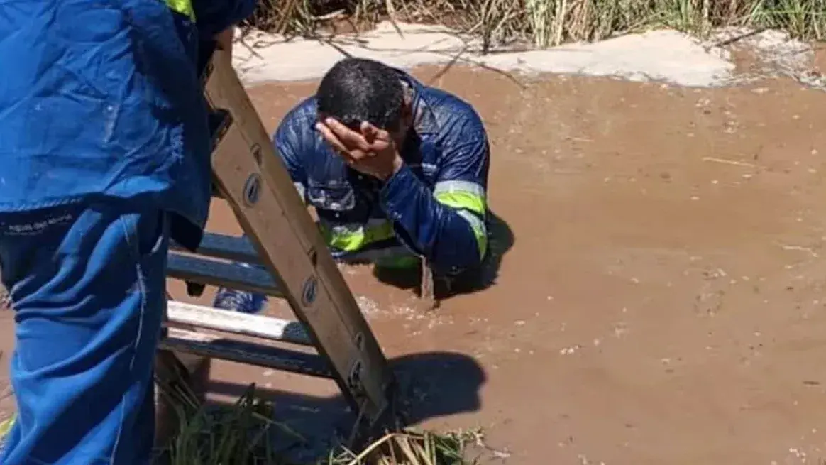 Murieron dos operarios en Salta mientras reparaban una cloaca: investigan las causas del accidente