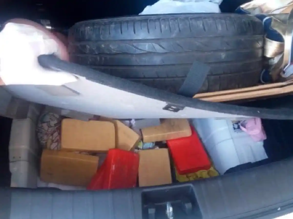 Detuvieron al cónsul de Bolivia en Orán con 8 kilos de cocaína en el auto