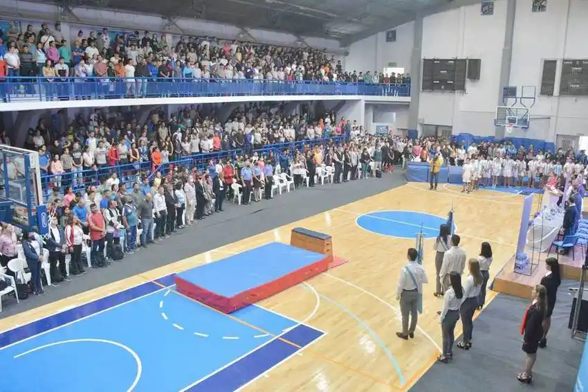 Está en marcha el primer Congreso Provincial 
de Educación Física, Deporte y Recreación