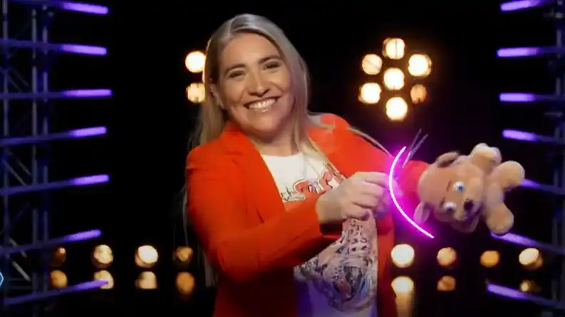 Nació en Catamarca y vive en Paraná: quién es la peluquera canina que entró en la casa de Gran Hermano