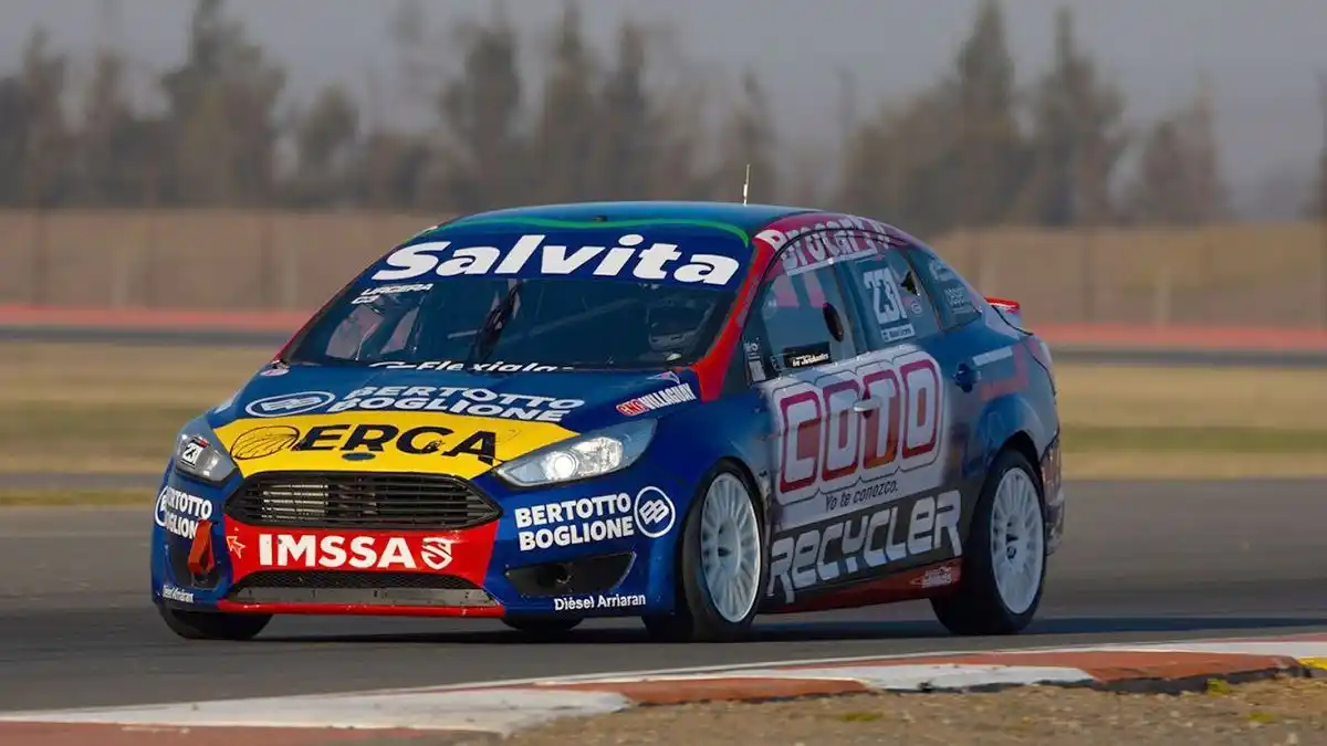 José Manuel Urcera ganó en la Clase 3 del Turismo Nacional