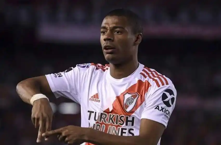 Emitieron una orden de captura para el futbolista de River Nicolás De la Cruz