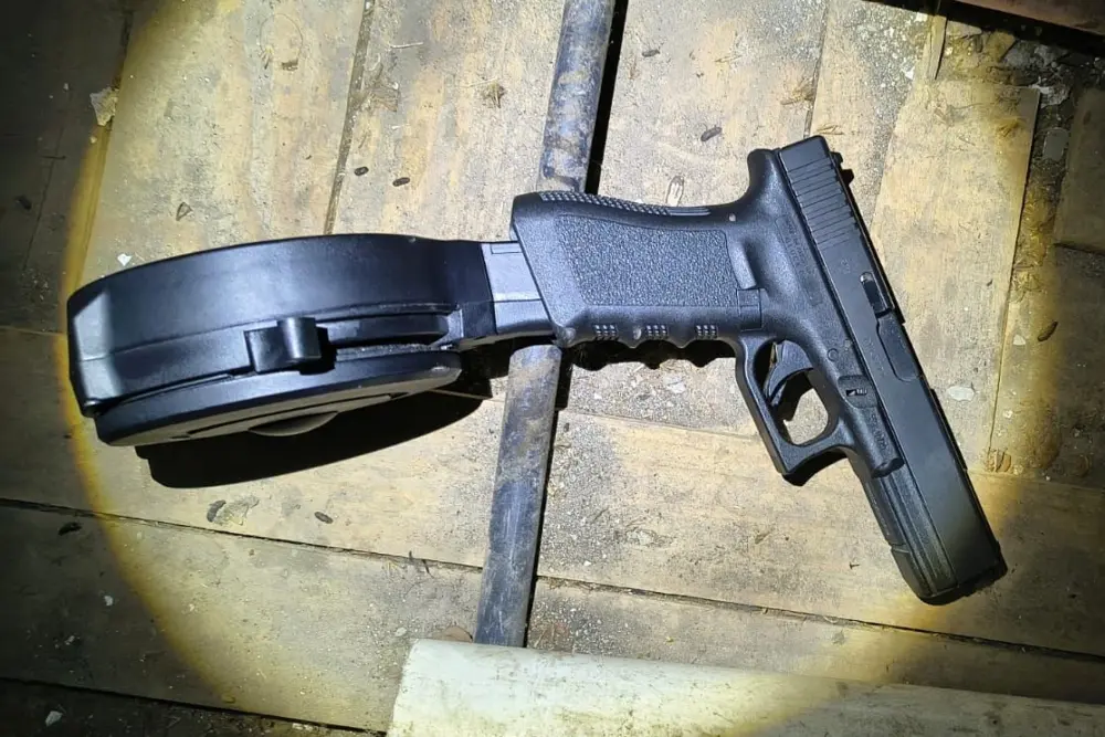 Arma secuestrada.