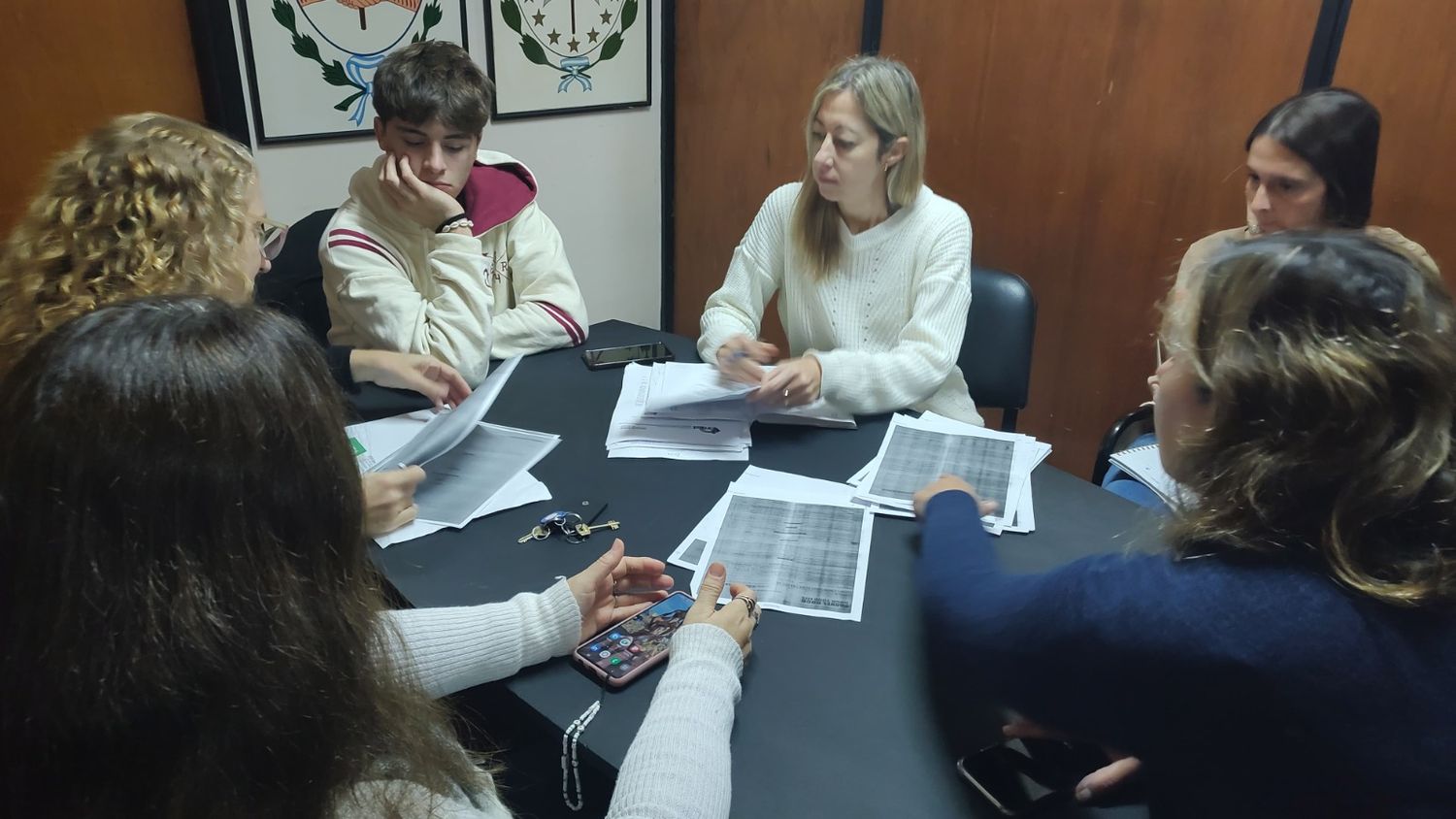 La Secretaria de Gobierno municipal recibió a padres de alumnos.