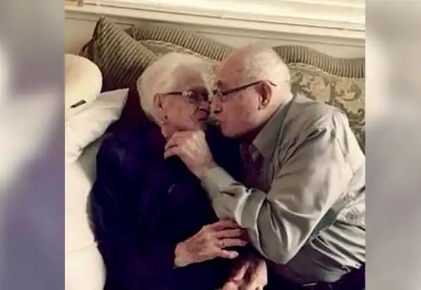 Una vida a la par: la pareja que celebró 82 años de casados