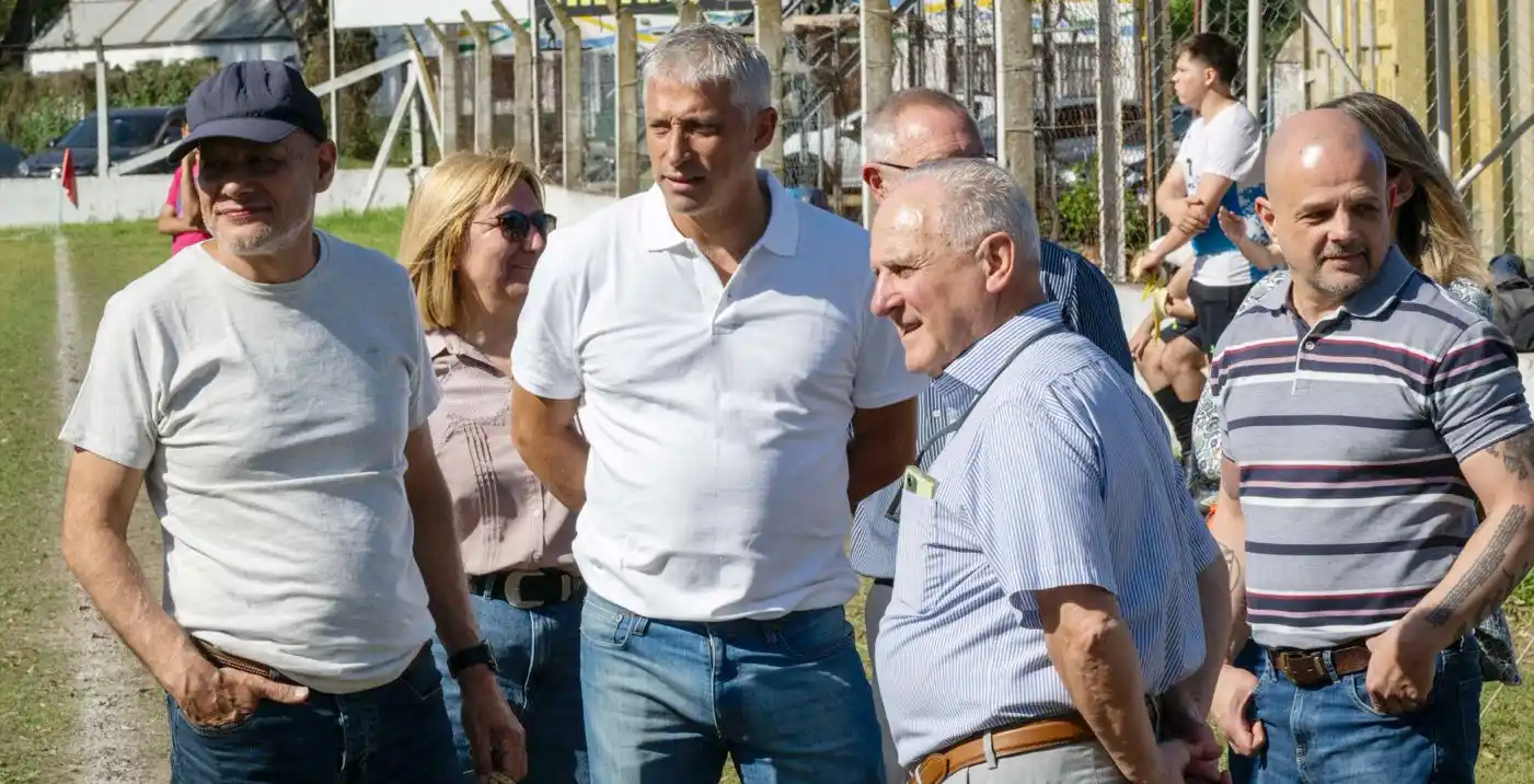 Reconocimiento al exrector Jorge Gerard