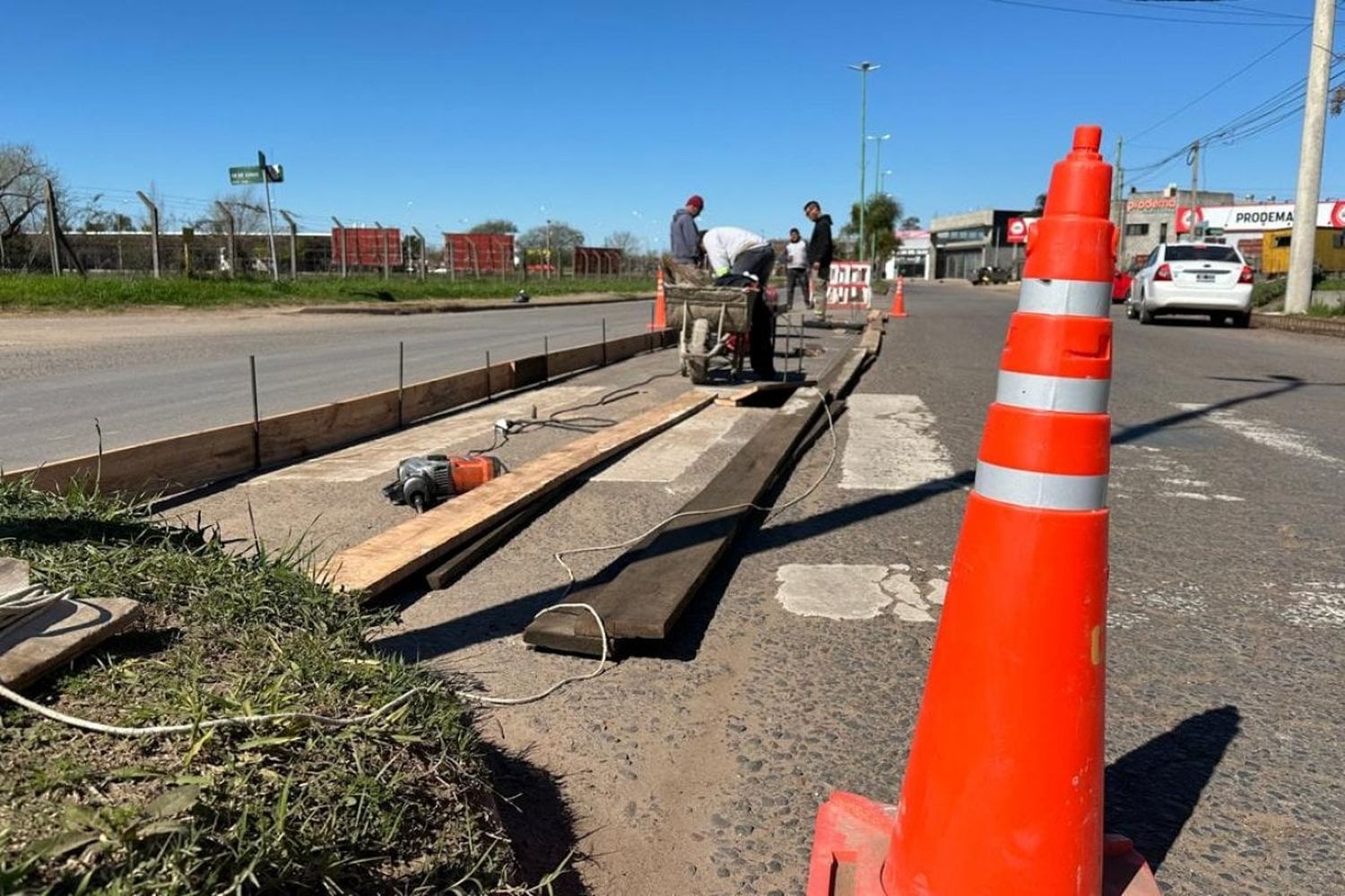 Comenzaron las obras de infraestructura vial en el boulevard Pedro Jurado