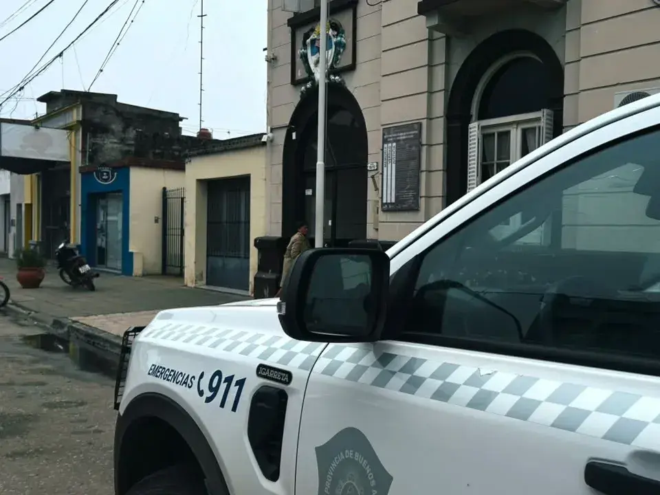 El efectivo policial se desempeña en la Comisaría local.