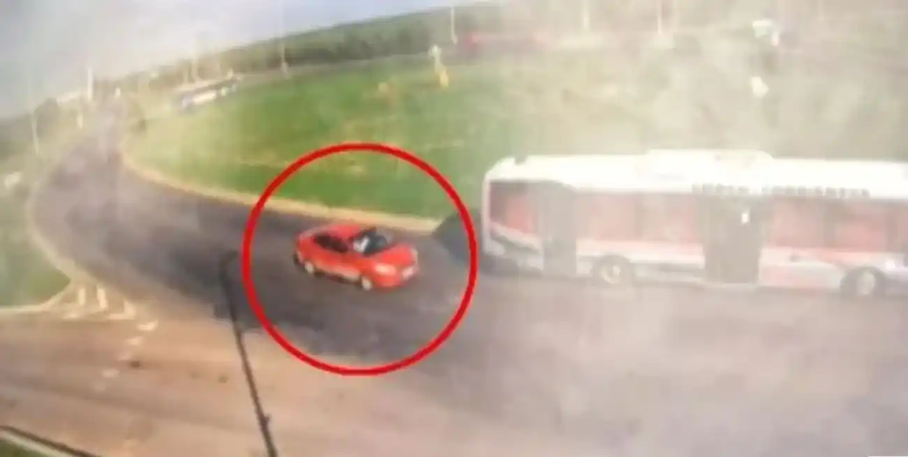 Imágenes de la entrada de María Caillava y Carlos Pérez a Chaco.