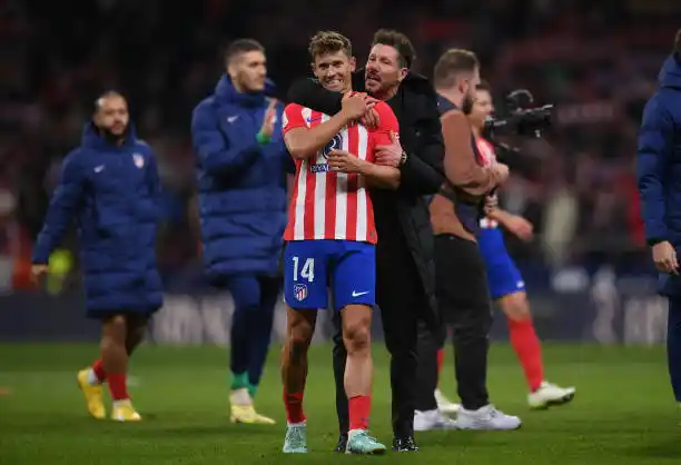 Atlético Madrid venció a Sevilla quedó tercero