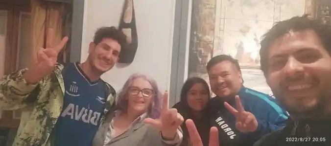 La insólita reunión de la vecina de Cristina Fernández con militantes kirchneristas