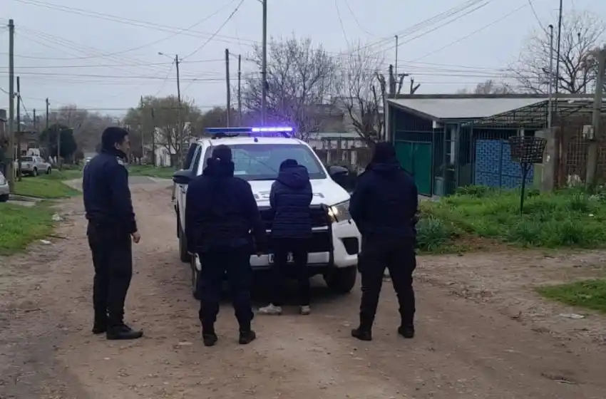 Detuvieron a una joven de 18 años tras robo a taxista a punta de pistola