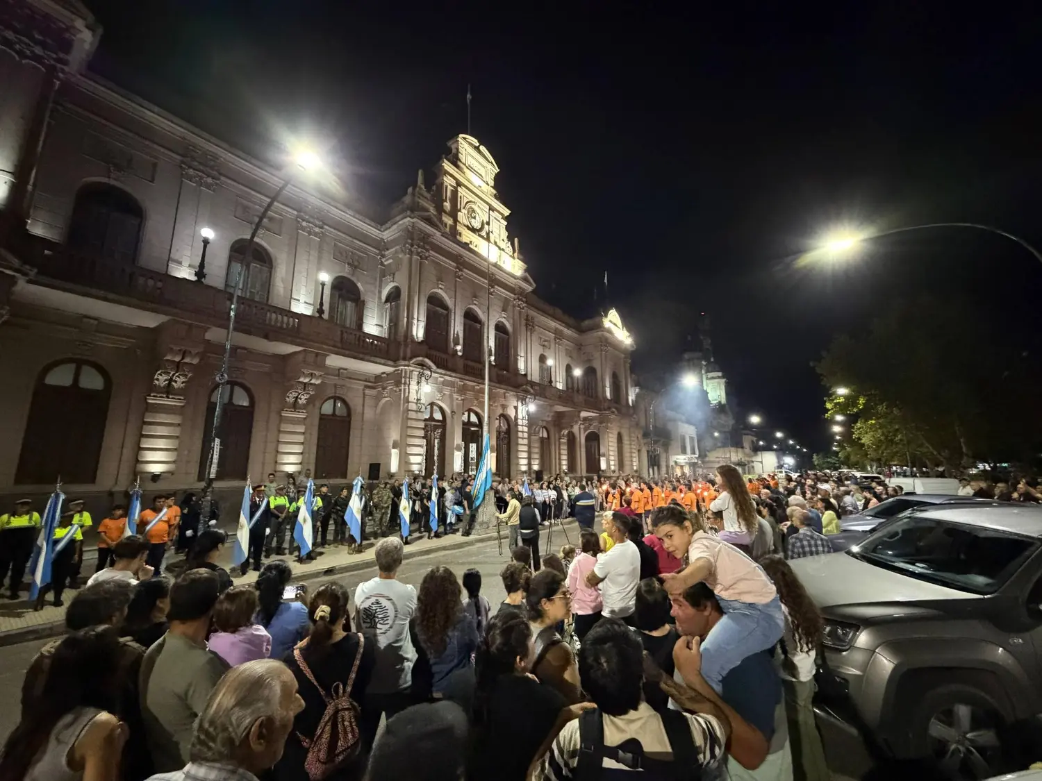 En Chivilcoy, la vigilia se realizó pese al mal clima y el acto central de este jueves contará con la presencia de Victoria Villarruel.