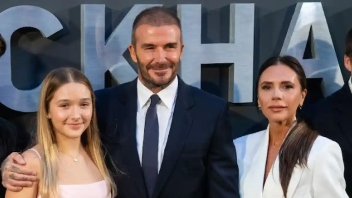 Harper Beckham brilló en la fiesta de su padre con un elegante vestido negro