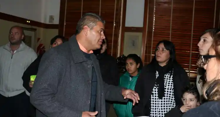 Reclaman al Gobierno por el despido de tres inspectores