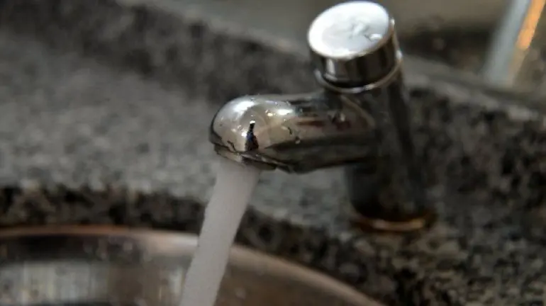 Ola de calor: AySA solicitó uso racional del agua frente a los reiterados cortes de energía