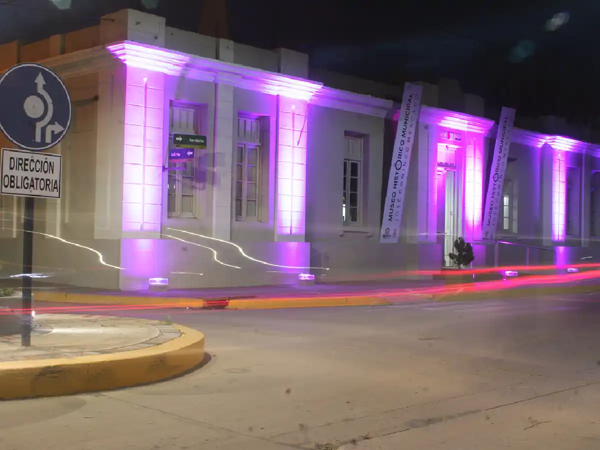 Arroyito: por el cáncer de mama el Museo se tiñe de rosa