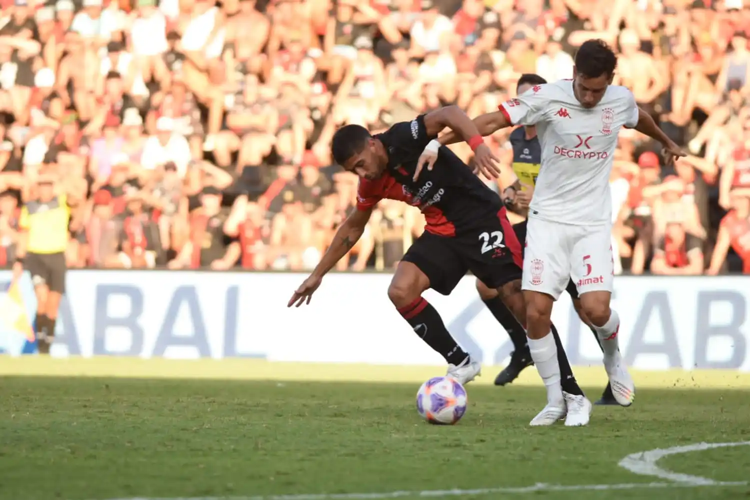 Huracán no pudo sostener la ventaja
