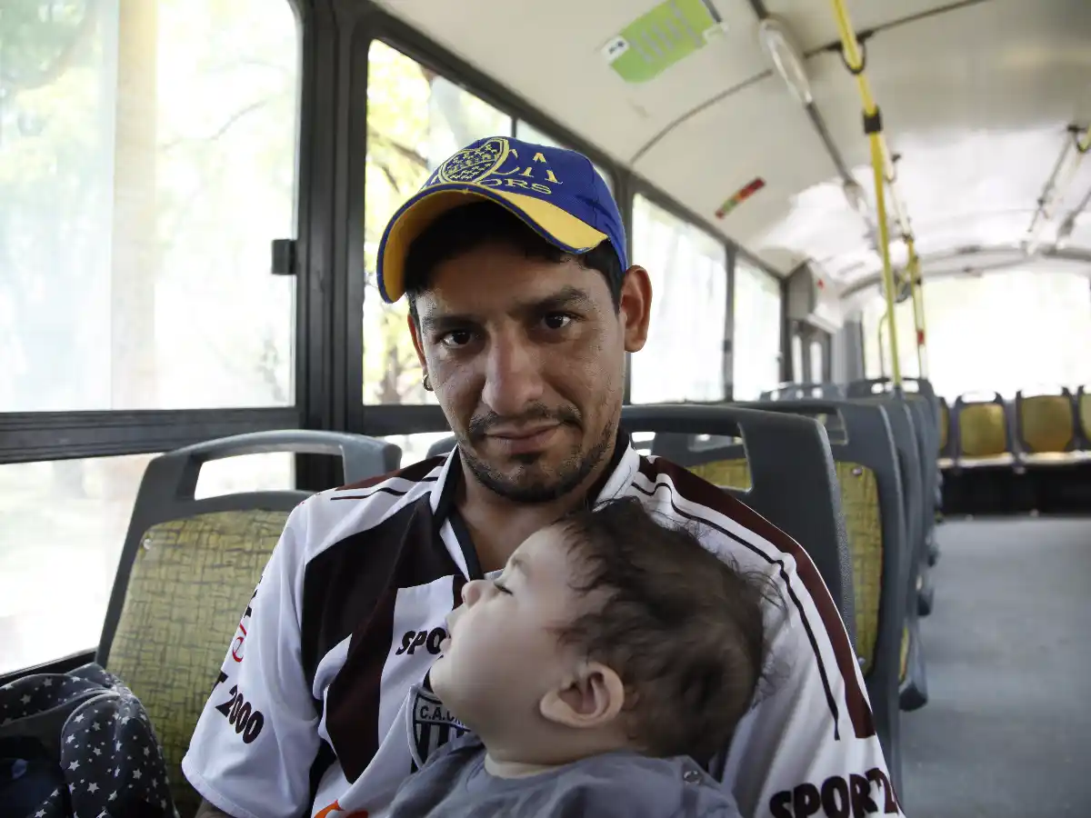 Los usuarios del trasporte urbano piden reducir la espera y coches nuevos  