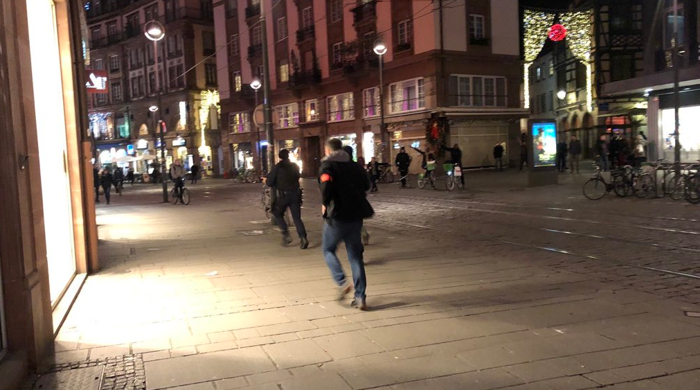 Francia: ataque a mercado navideño deja un muerto y tres heridos