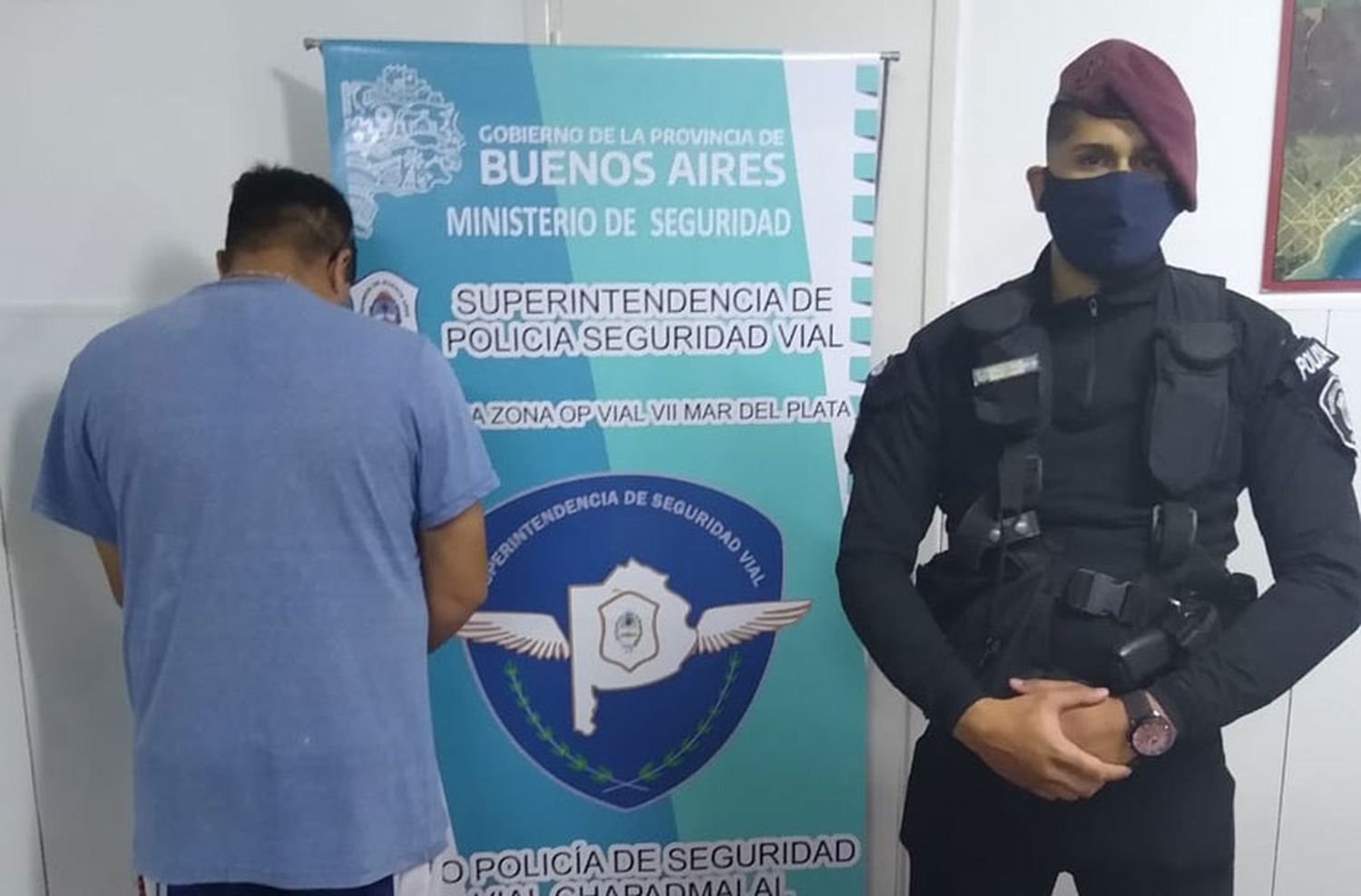 Circulaba borracho y con una licencia trucha por la ruta 11