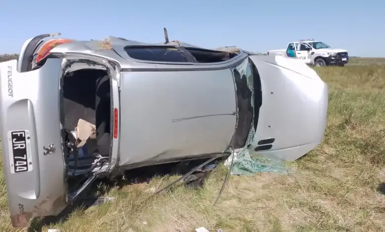 Vuelco en ruta 3 cerca de Aparicio