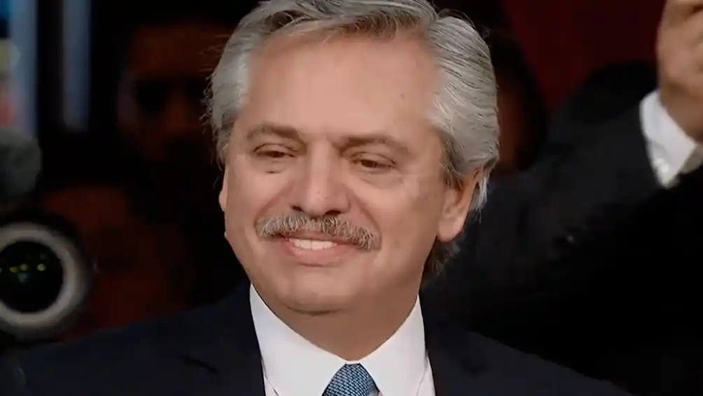 El Presidente presenta el vademécum de medicamentos gratuitos para afiliados del PAMI