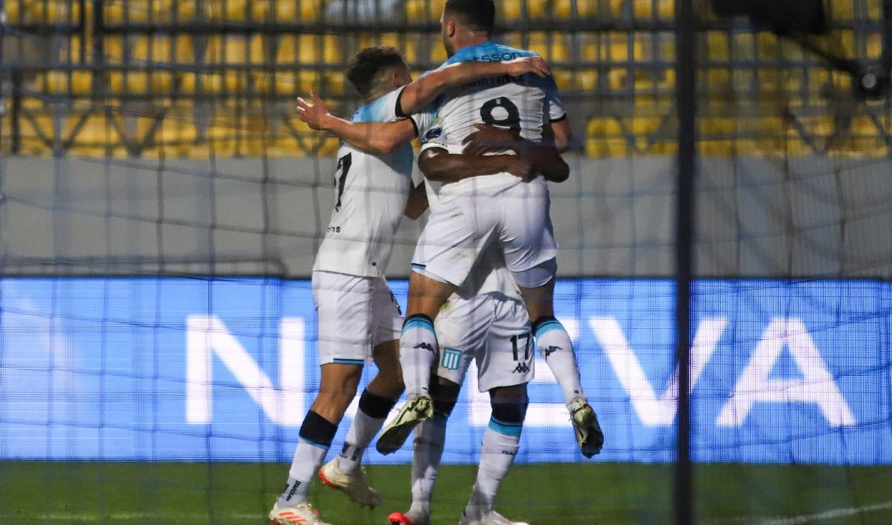 Racing derrotó 2-0 a Huachipato en Chile y sacó un buena ventaja en los octavos de la Copa Sudamericana