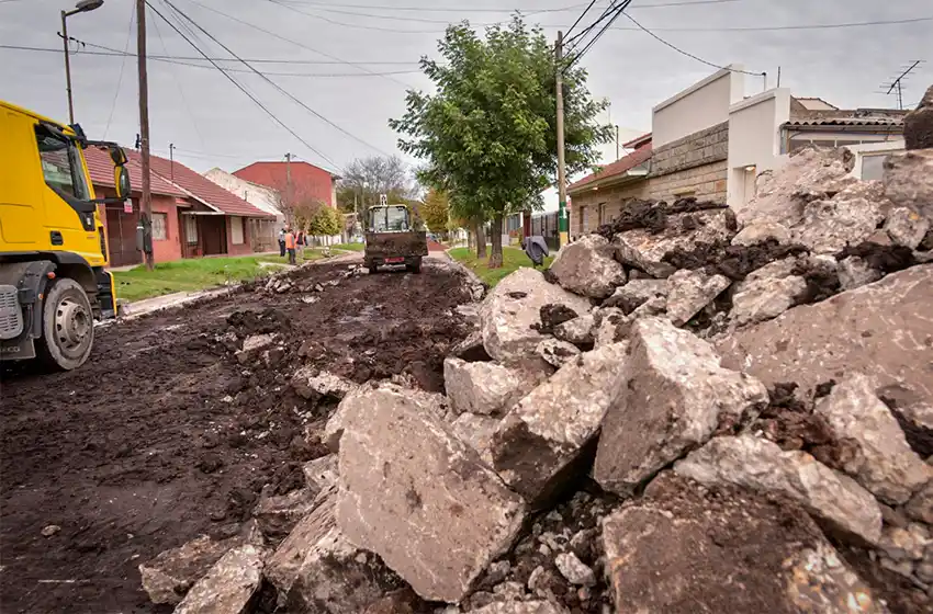 Continúan con las obras para mejorar la circulación en la ciudad