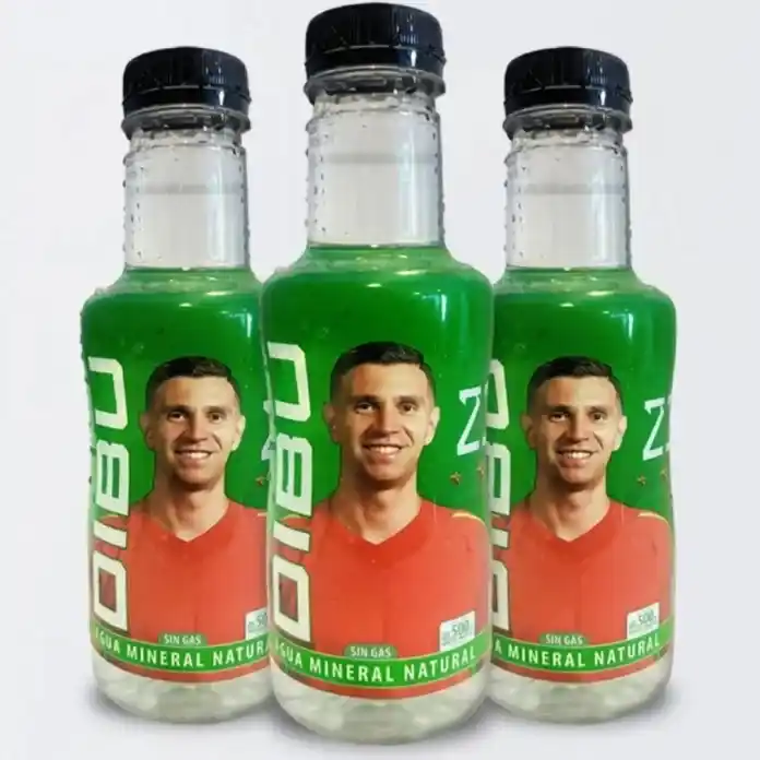 La familia del “Dibu” Martínez invertirá en una planta de agua mineral en Entre Ríos