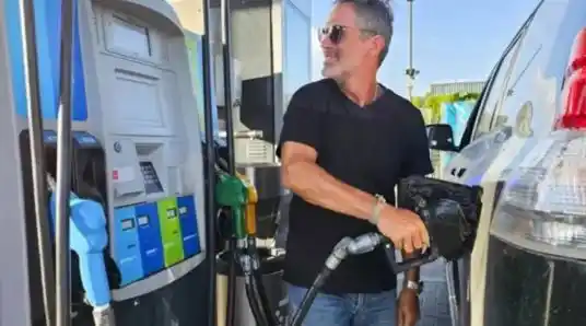 Ya es oficial el autodespacho de combustible: las condiciones que deben tener las estaciones de servicio