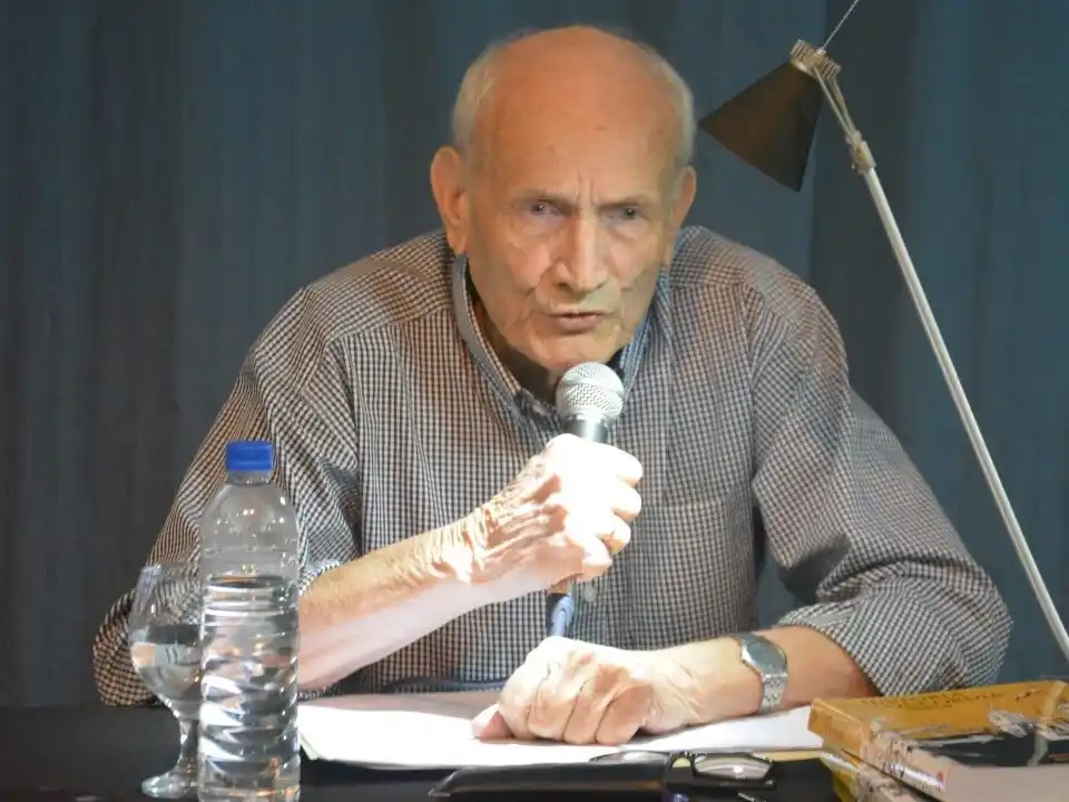 Pezzarini no fue cesanteado y explicó su desvinculación del Archivo Histórico Municipal