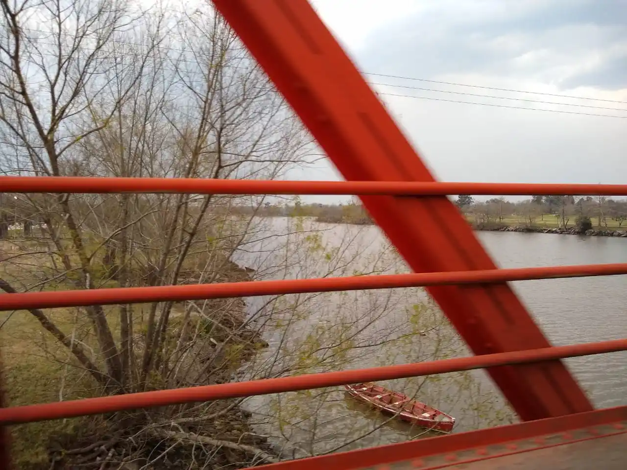 Frío, viento y lluvia: ¿Cómo seguirá el tiempo en este lunes gris?