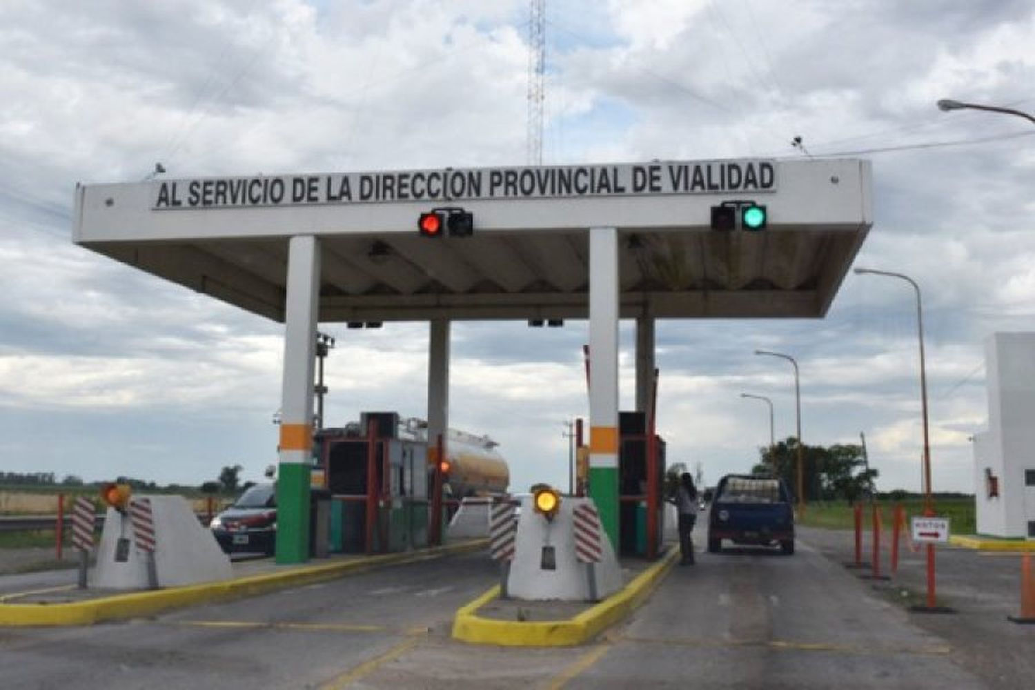 Se negó a pagar un peaje en Ruta 70 por el pésimo estado de la calzada y la falta de iluminación