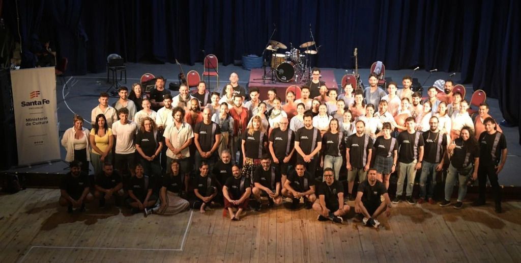 La delegación completa, encabezada con Rueda y Baglietto al frente y Díaz y Chiavarino agachados. Foto: Guillermo Di Salvatore