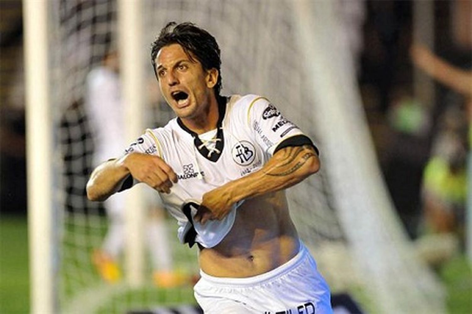 Si Grana llega como libre, Boca pediría un tercer refuerzo