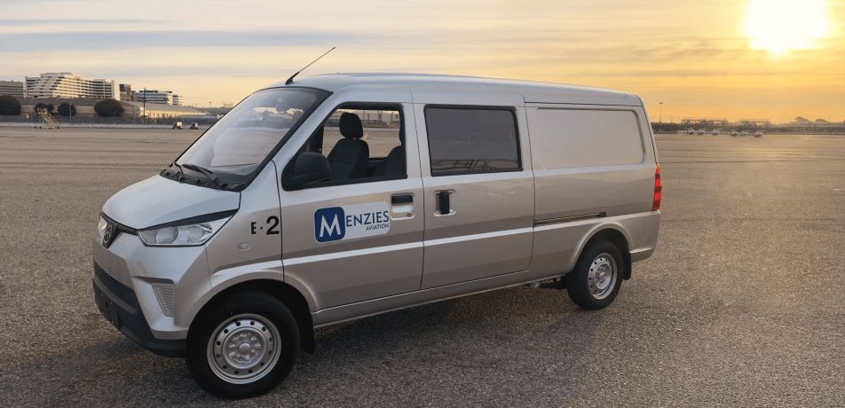 Menzies Aviation comienza a electrificar su flota