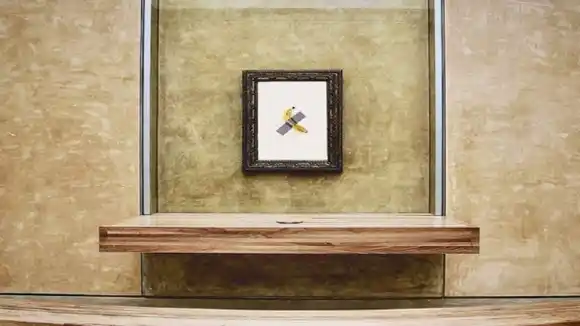 NUEVA YORK y el «arte» dan para TODO: vendieron por una millonada el «cambur pegado a la pared»