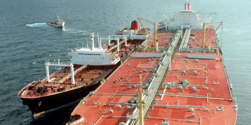 EE.UU subastará este miércoles gasolina destinada a Venezuela