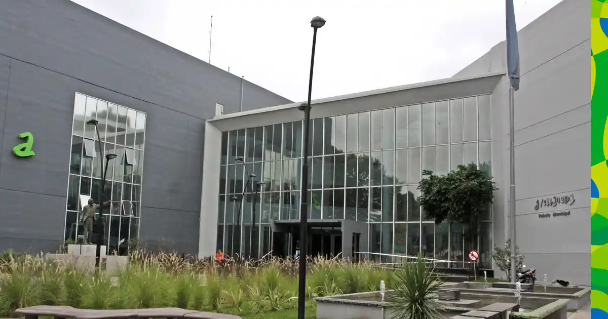 Avellaneda: Aumento salarial del 65% anual para trabajadores municipales y bono de $10.000