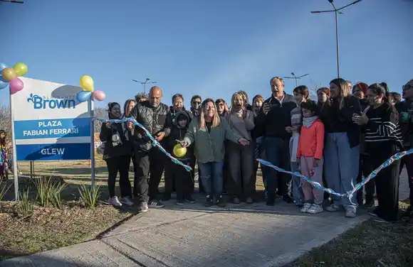 Almirante Brown: Cascallares presentó la renovada Plaza Fabián Ferrari de Glew