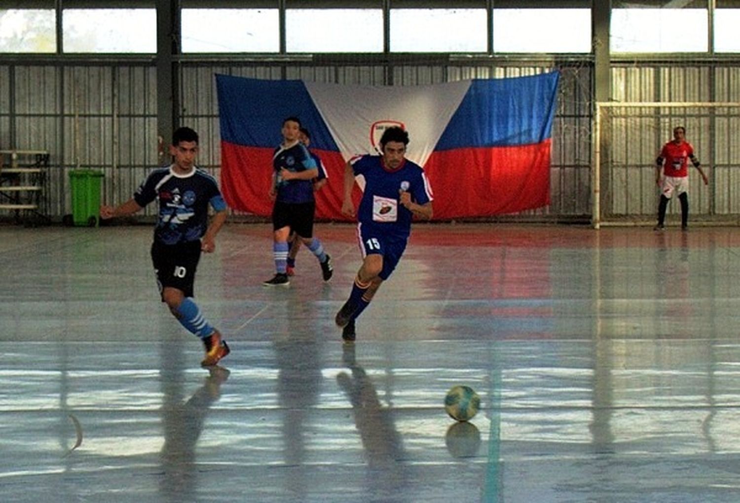 El futsal tendrá actividad hoy en Juveniles y Femenino