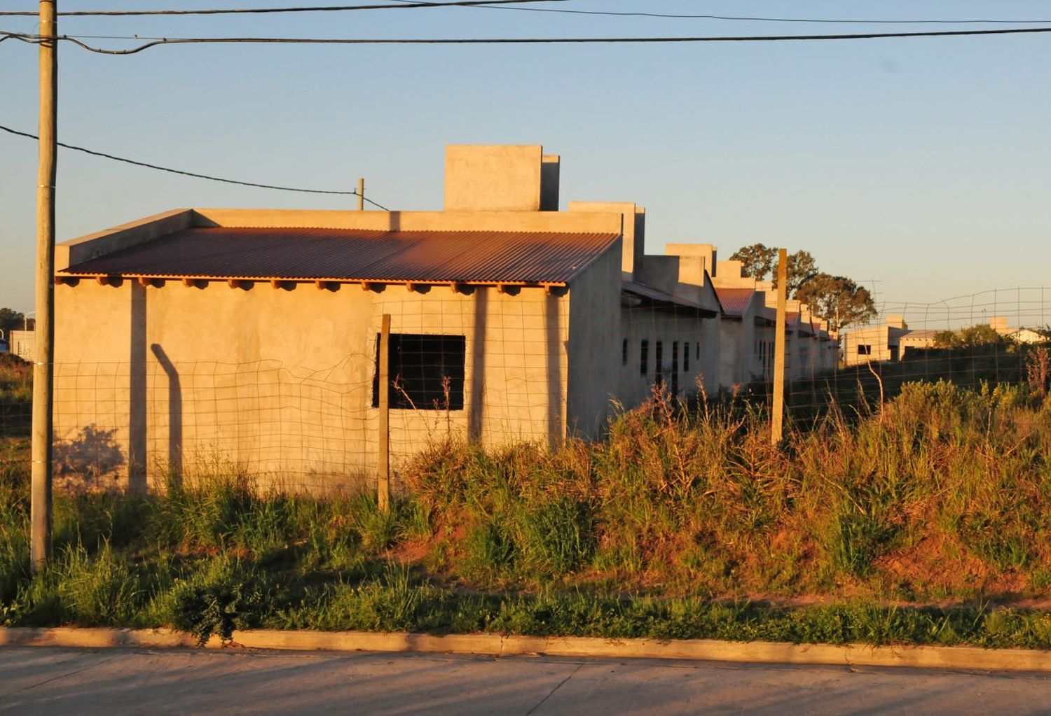 Aguardan la firma del convenio con el Instituto para reactivar la obra de las viviendas de los Municipales