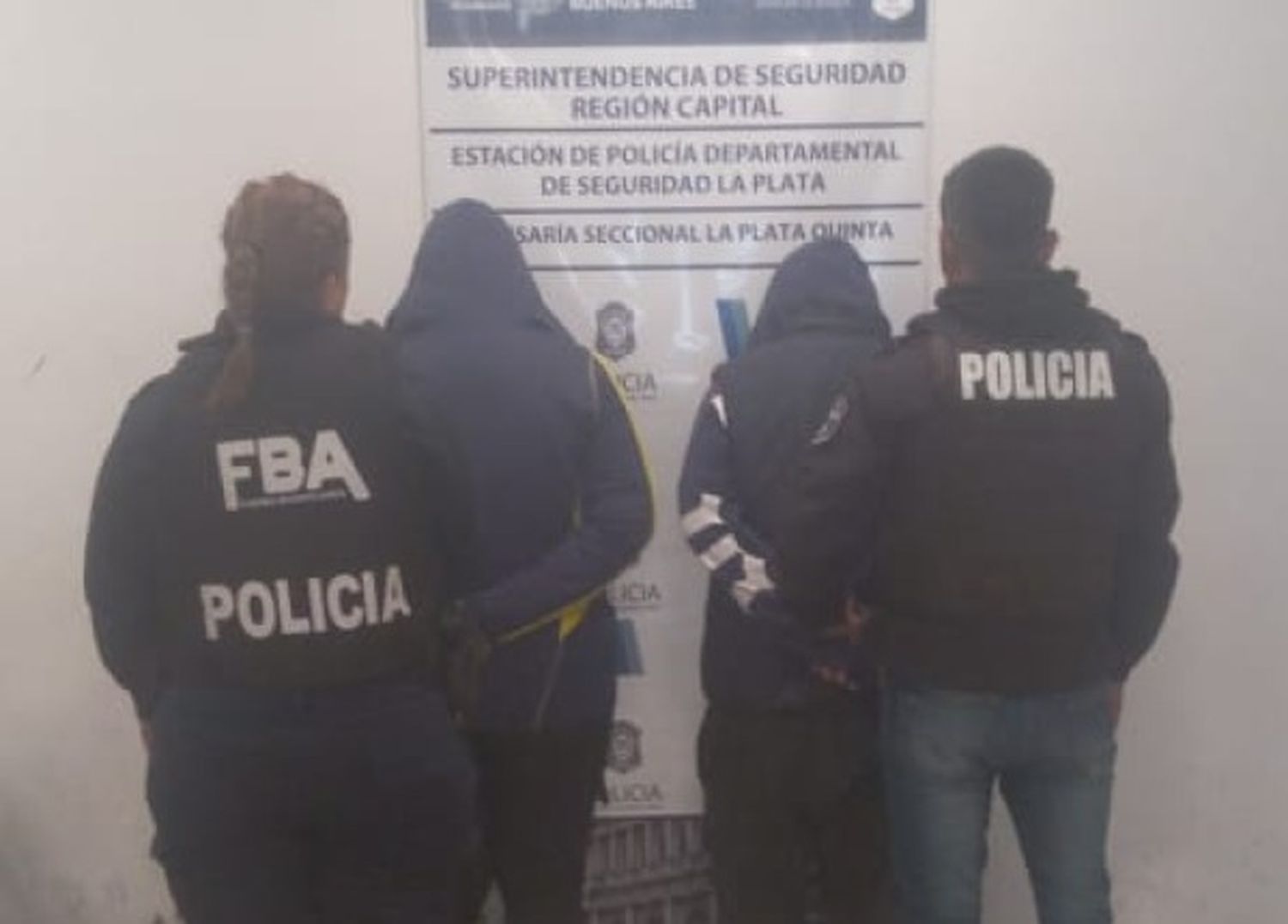 Una pareja fue detenida acusada de "lesiones culposas". FOTO: LaPlata1