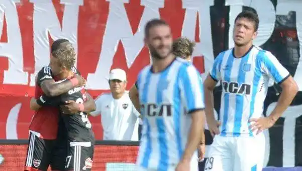 Racing fue humillado por Newell’s a cuatro días del clásico de Avellaneda